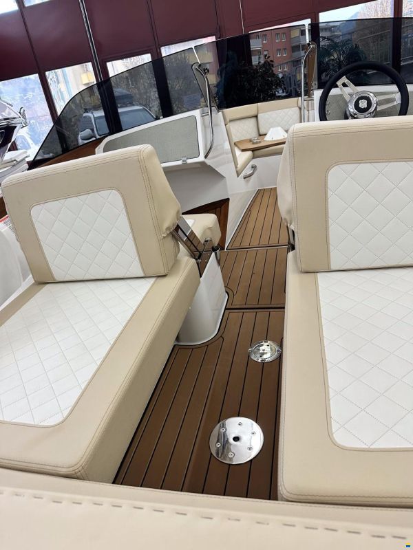 VTS Boats Flying Shark 5.7