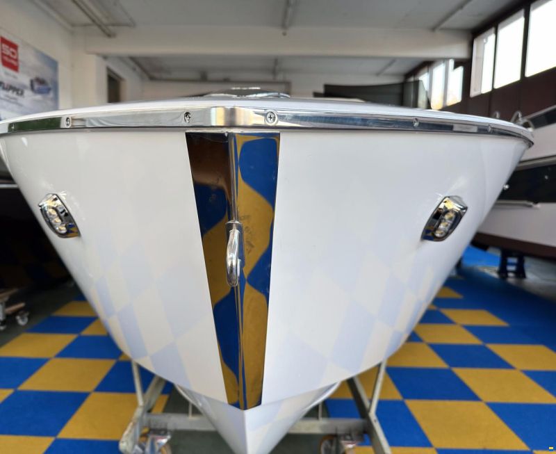 VTS Boats Flying Shark 5.7