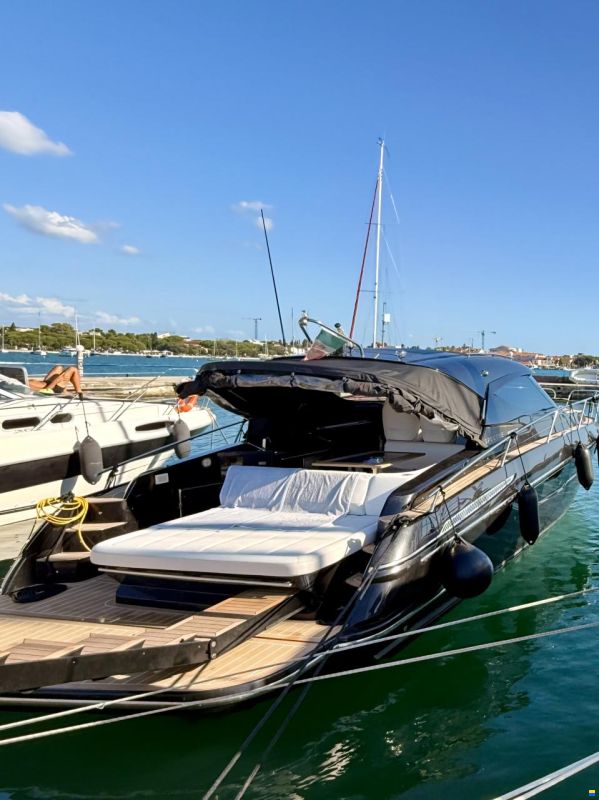 Focus Motor Yacht Power GTX 36