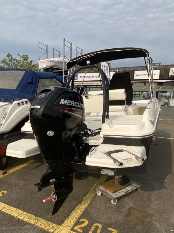Bayliner CC6E
