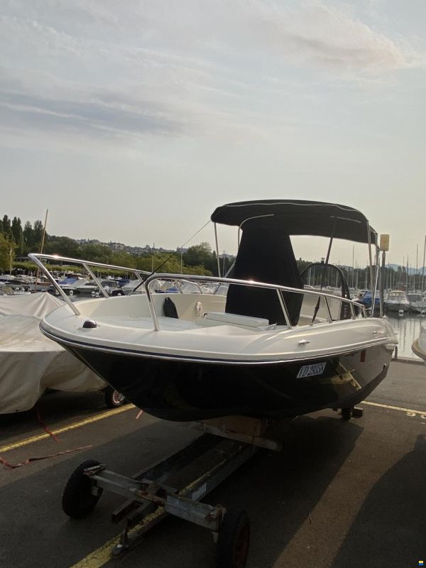Bayliner CC6E