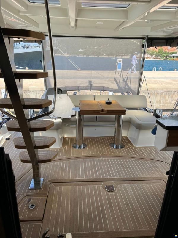 Cranchi Sixty 6 Flay