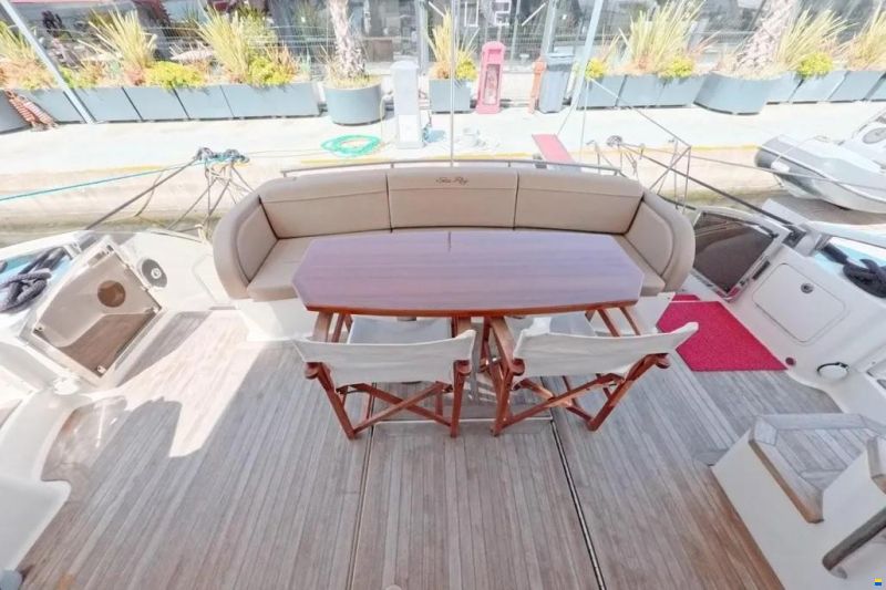 Sea Ray L650 Fly