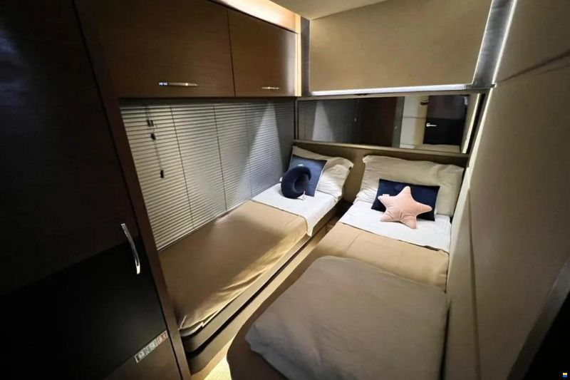 Sea Ray L650 Fly