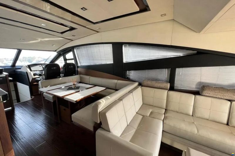 Sea Ray L650 Fly