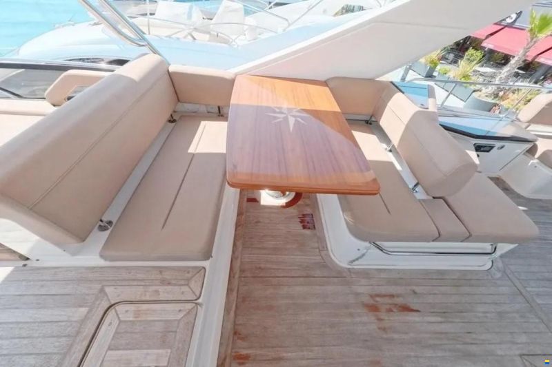 Sea Ray L650 Fly