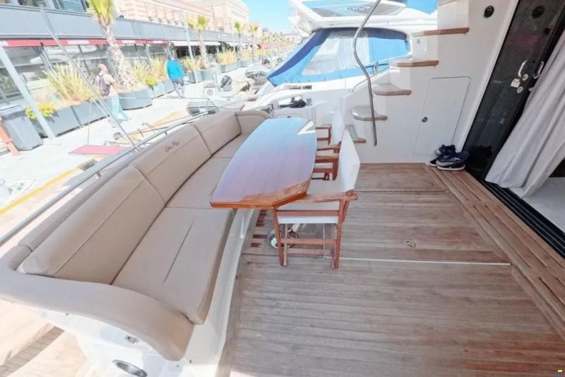 Sea Ray L650 Fly