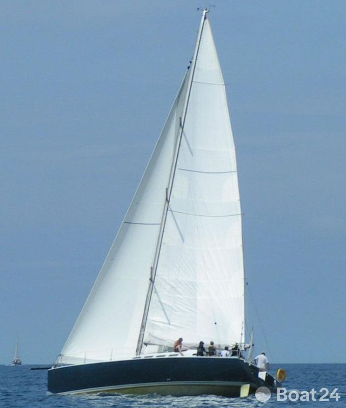 AB Marine Equinox452
