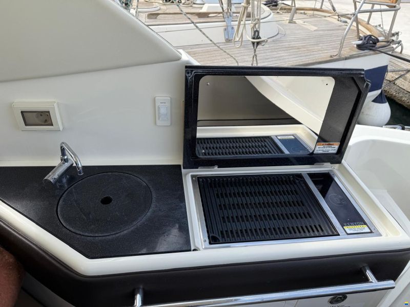 Sea Ray 320 Sundancer