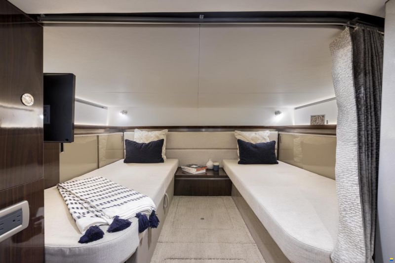 Sea Ray 320 Sundancer