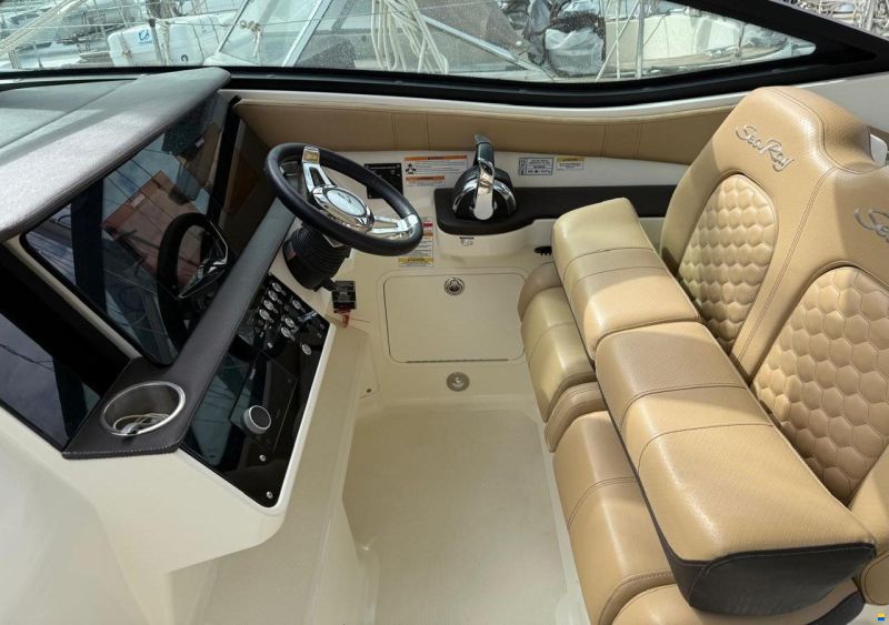 Sea Ray 320 Sundancer
