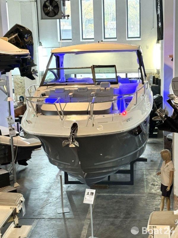 Sea Ray 320 Sundancer 750 PS