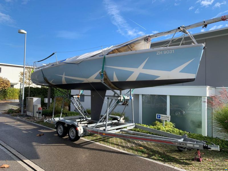 Maxi Dolphin Dolphin 81
