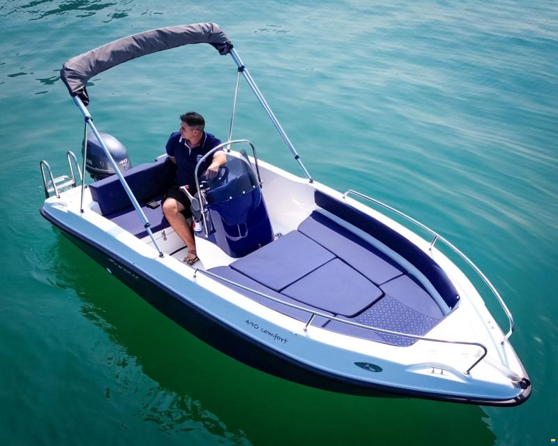 Nireus 490 Comfort / Blau