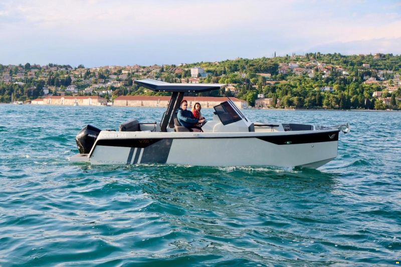 Veloce Yachts V750