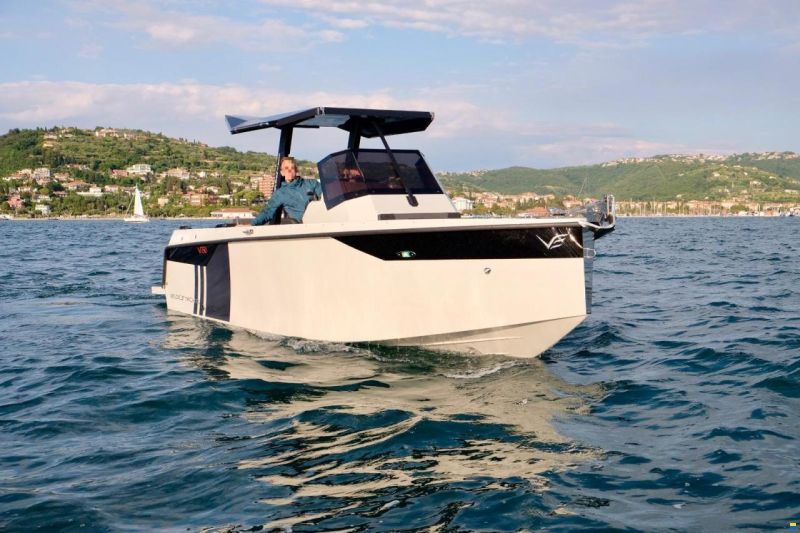 Veloce Yachts V750