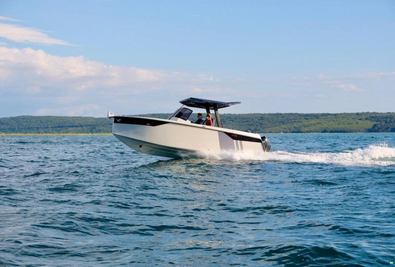Veloce Yachts V750