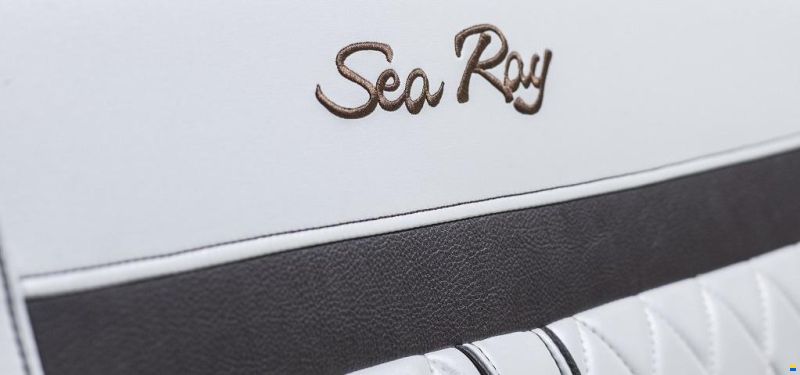 Sea Ray SLX 230-W
