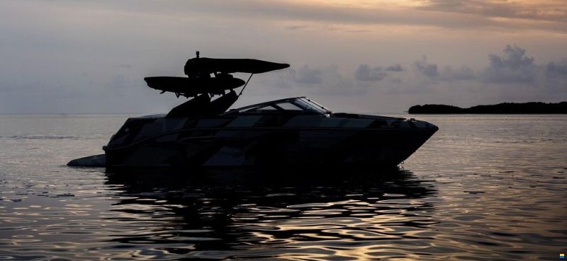 Sea Ray SLX 230-W
