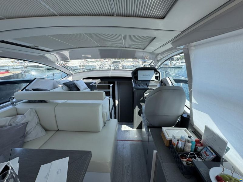 Pershing 5X