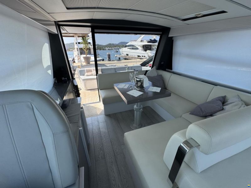 Pershing 5X