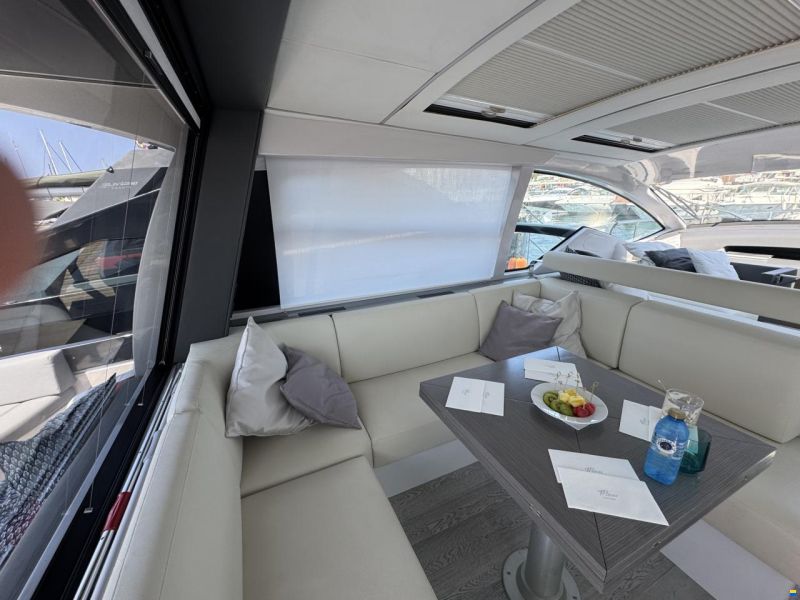 Pershing 5X