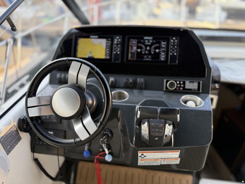 Quicksilver 875 Sundeck