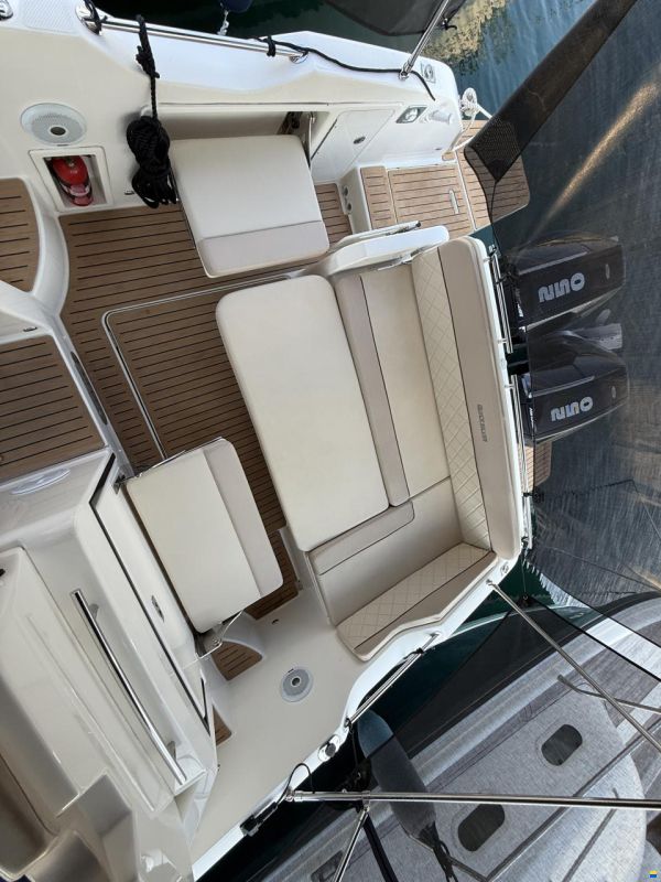 Quicksilver 875 Sundeck
