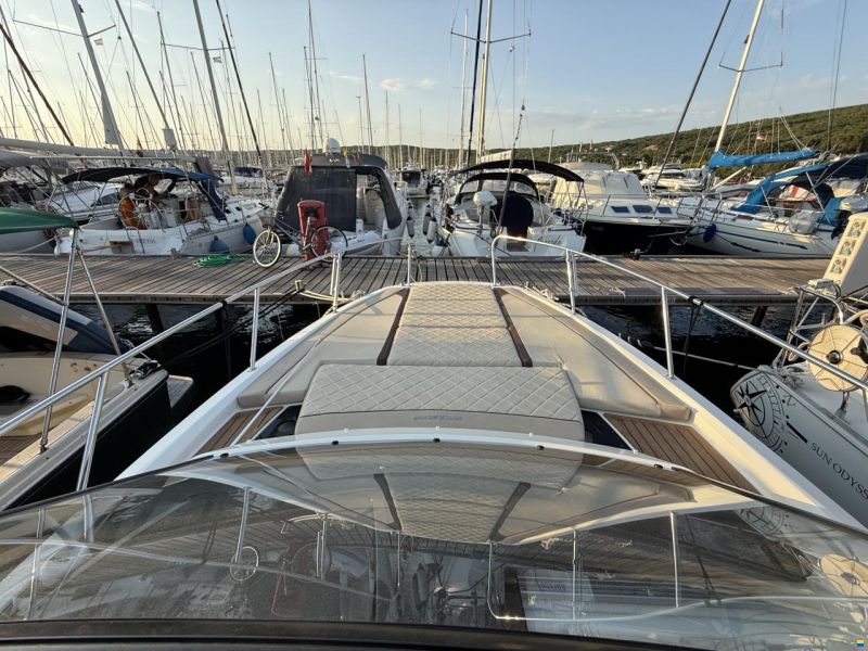 Quicksilver 875 Sundeck