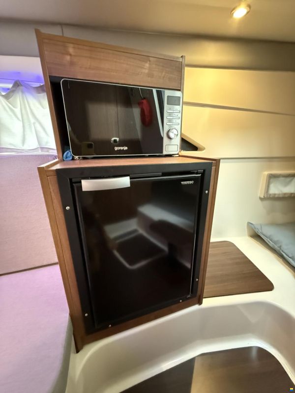 Quicksilver 875 Sundeck
