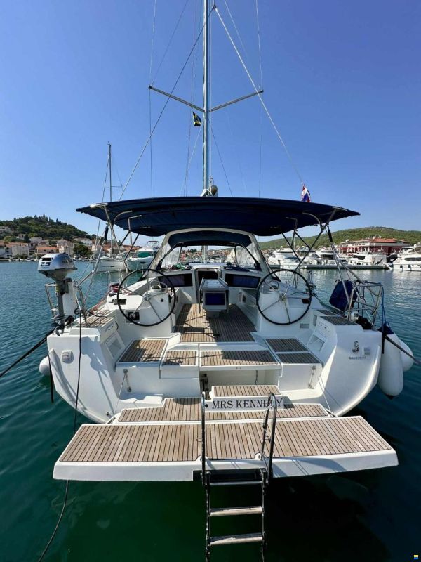 Beneteau Oceanis 48