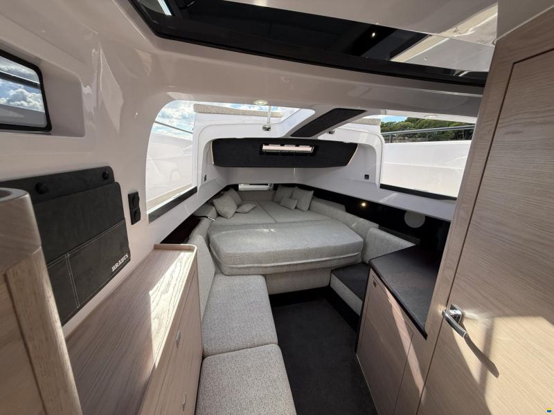 Axopar 45 Cross Cabin - Aft Cabin