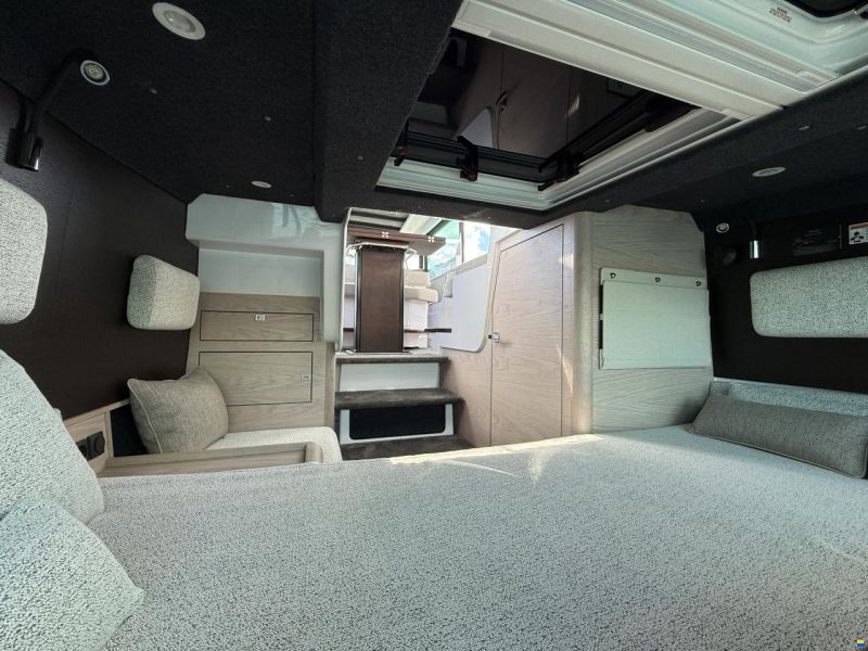 Axopar 45 Cross Cabin - Aft Cabin