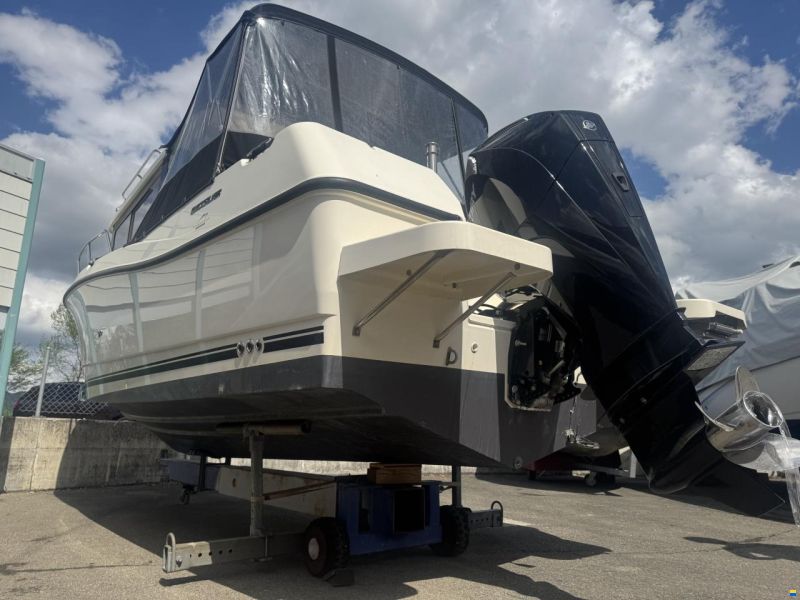 Quicksilver Pilothouse 675