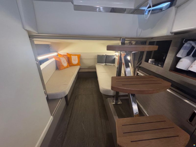 Sea Ray Sundancer 320