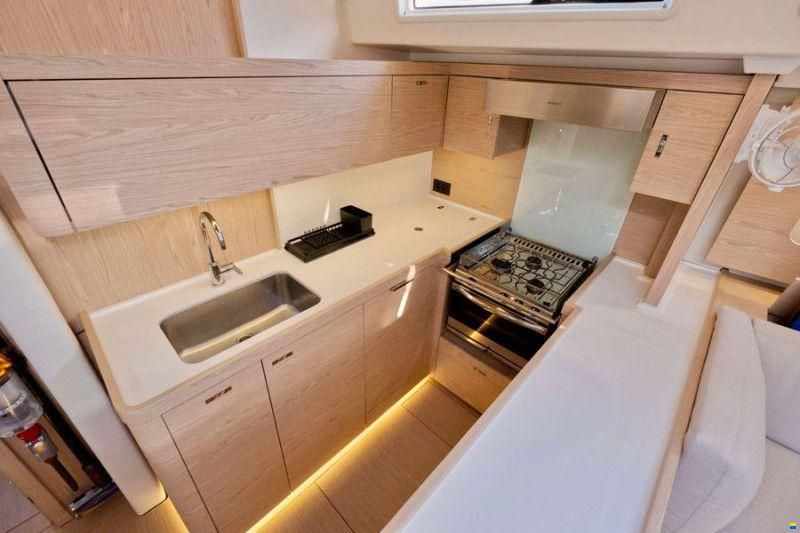Beneteau Oceanis 60