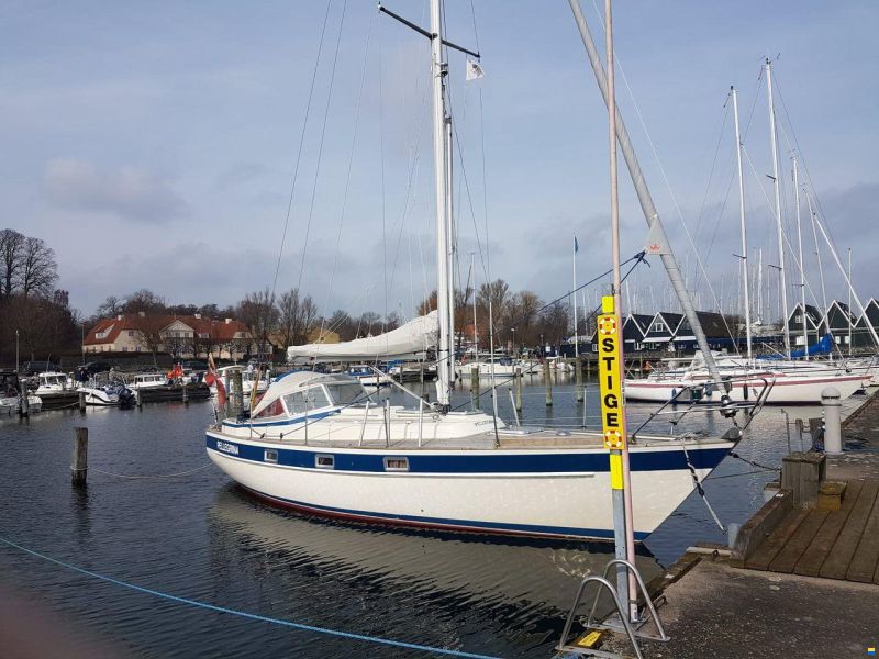 Hallberg-Rassy 312 Mk I (1985)