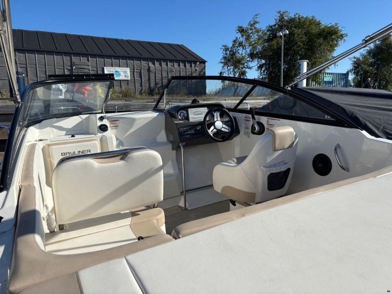Bayliner VR5 Cuddy – Mercury 150 hk – 20