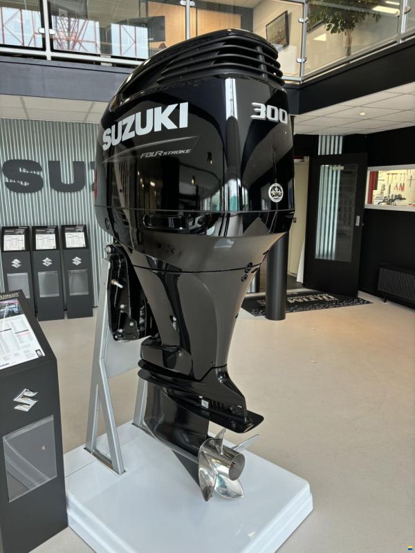 Suzuki DF 300 APXX