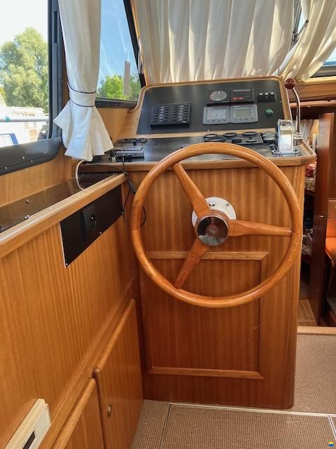 Linssen LINSEEN 37 SE