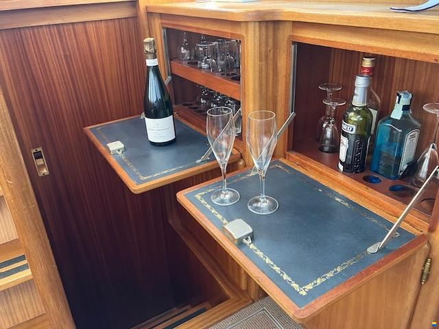 Linssen LINSEEN 37 SE