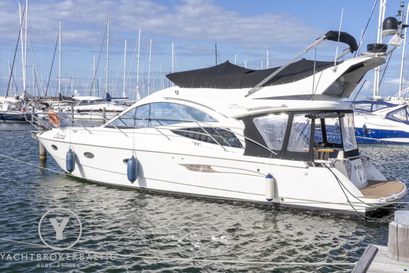 Galeon 440 fly