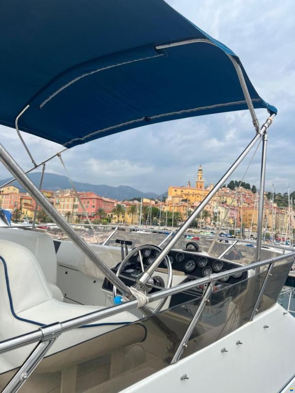 Carver FLYBRIDGE 8.50