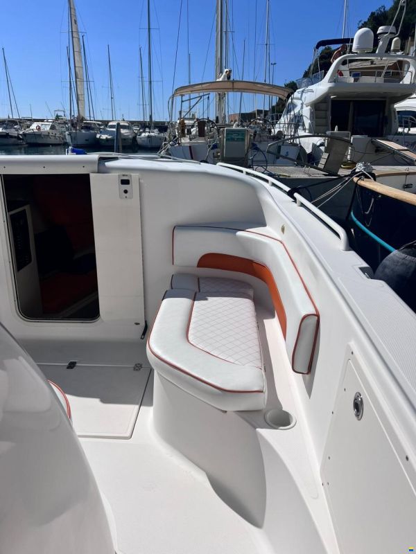 Wellcraft SCARAB 35 SPORT CUDDY