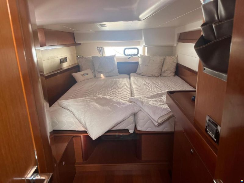 Beneteau Oceanis 58