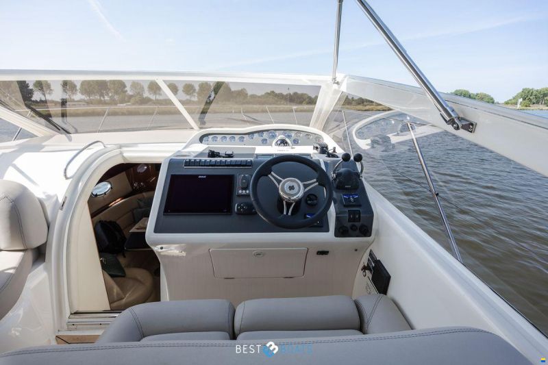Princess V42