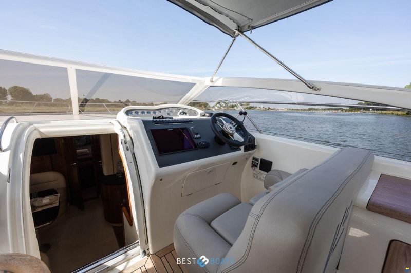 Princess V42