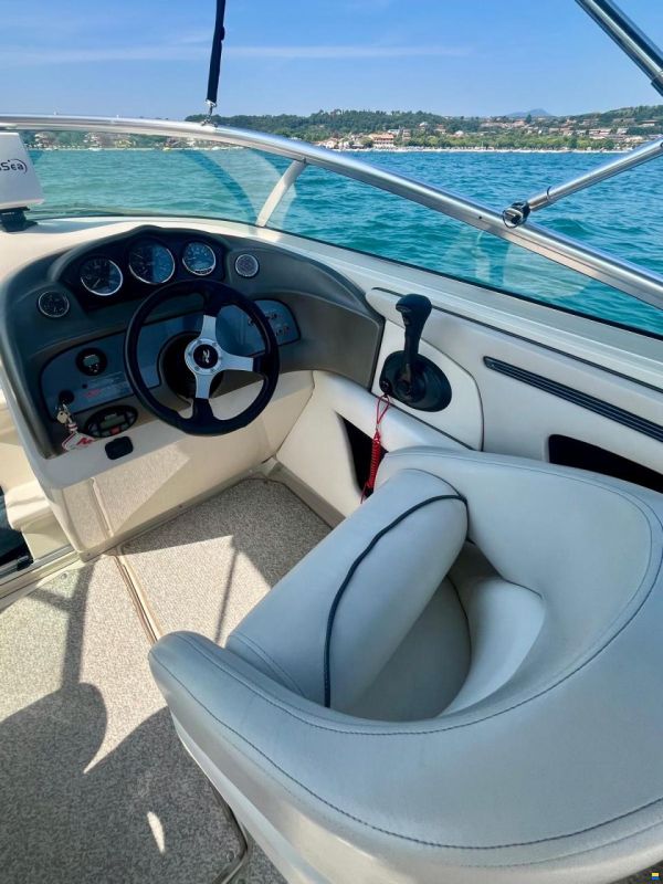Sea Ray 220 Sunsporter SSE