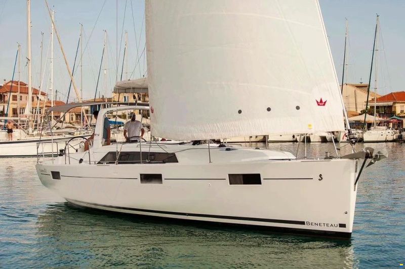Beneteau Oceanis 41.1