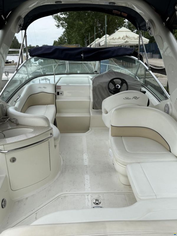 Sea Ray Sundancer 275